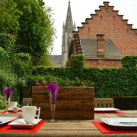 De Gelaarsde Kat Bed & Breakfast อีปส์ ภายนอก รูปภาพ