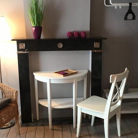 De Gelaarsde Kat Bed & Breakfast อีปส์ ภายนอก รูปภาพ